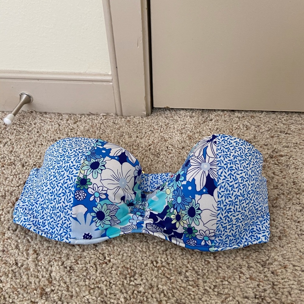 Victoria’s Secret strapless swimsuit